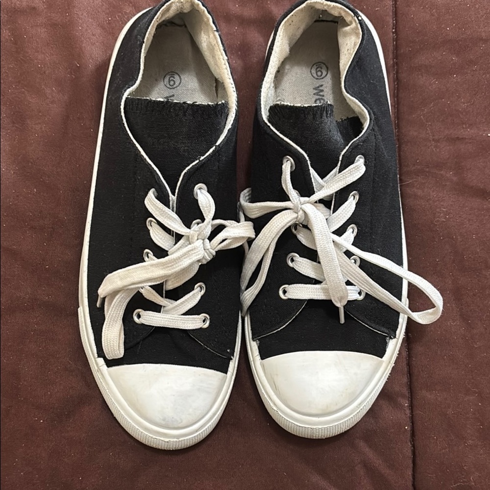 Wet Seal Black and White Sneakers
